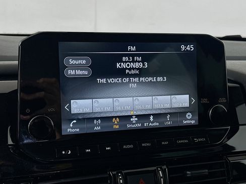 Used 2023 Nissan Pathfinder SL w/ Black Appearance Package image 21