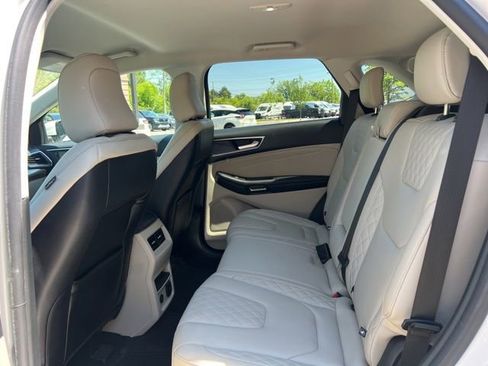 Used 2023 Ford Edge Titanium AWD/4WD image 18