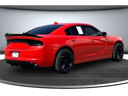Used 2018 Dodge Charger GT w/ Blacktop Package AWD/4WD image 18
