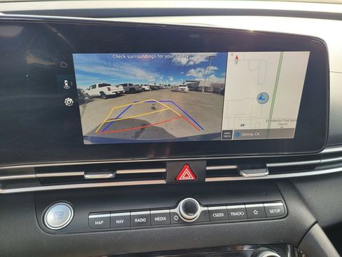 Used 2023 Hyundai Elantra SEL w/ Convenience Package image 18