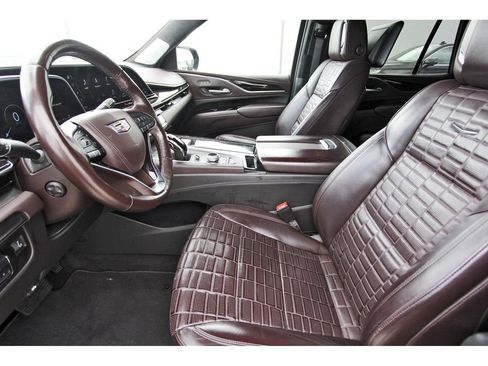 Used 2022 Cadillac Escalade Premium Luxury Platinum w/ Heavy-Duty Trailer Package image 6