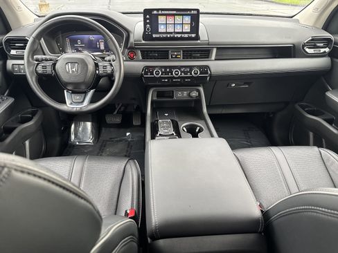 Used 2023 Honda Pilot Elite image 19