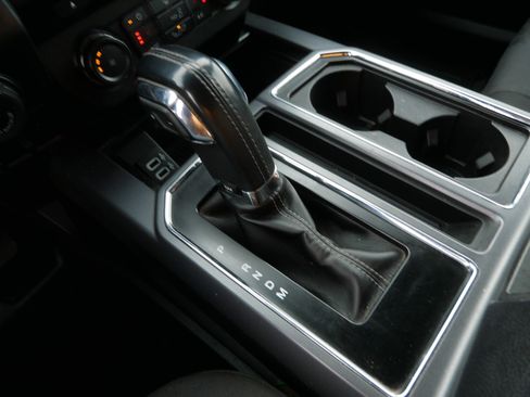 Used 2018 Ford F150 XLT w/ Equipment Group 302A Luxury image 28