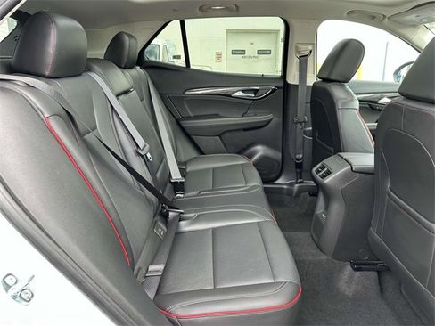 Used 2023 Buick Envision Essence w/ Technology Package I image 8