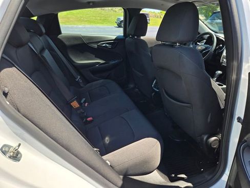 Used 2020 Chevrolet Malibu LT FWD image 21