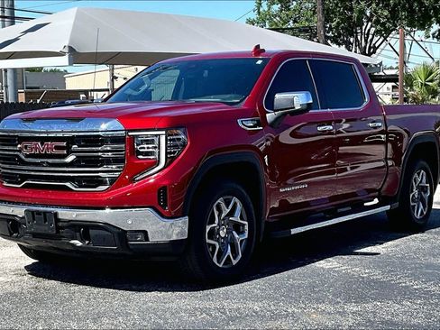 Used 2025 GMC Sierra 1500 SLT RWD image 2
