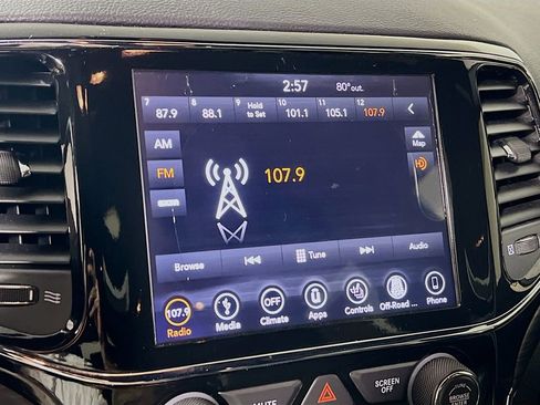 Used 2019 Jeep Grand Cherokee Altitude AWD/4WD image 13