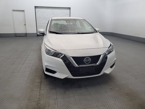 Used 2021 Nissan Versa SV FWD image 14