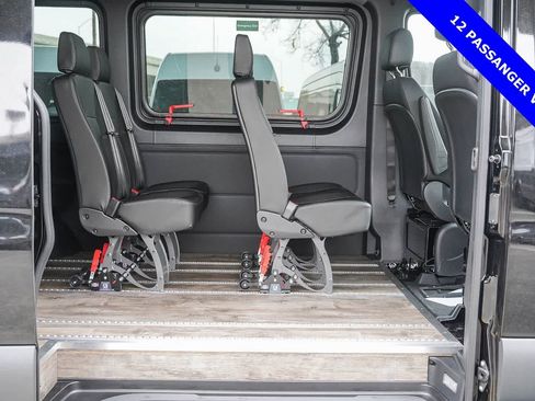 Used 2024 Mercedes-Benz Sprinter 2500 image 18