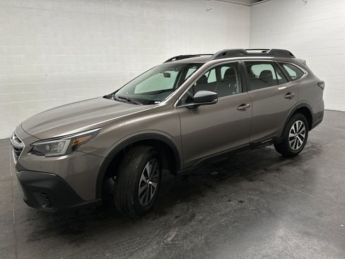 Used 2022 Subaru Outback 2.5i image 4