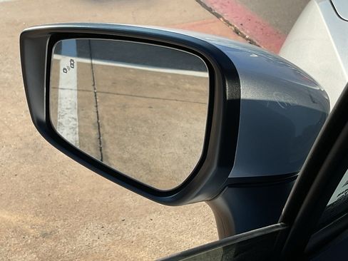 New 2025 Nissan Versa SV w/ Trunk Package image 10