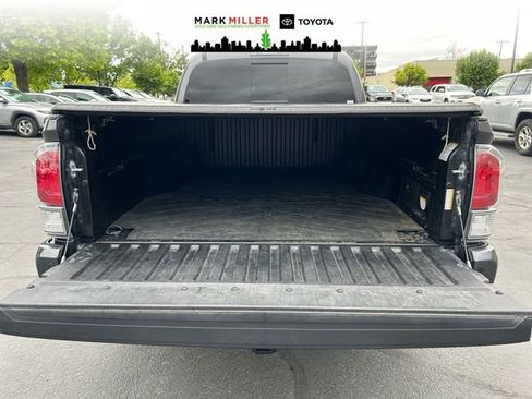 Certified 2022 Toyota Tacoma TRD Sport w/ Technology Package AWD/4WD image 18