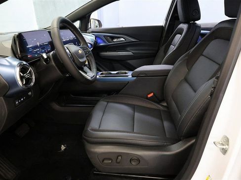 New 2026 Chevrolet Equinox EV LT image 31