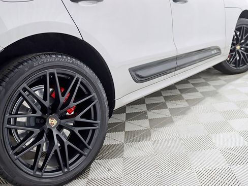 Used 2023 Porsche Macan GTS AWD/4WD image 11