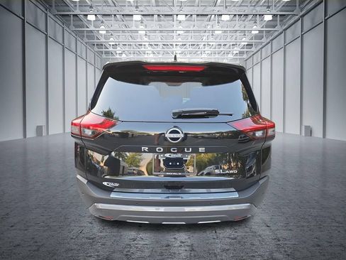 Certified 2023 Nissan Rogue SL w/ SL Premium Package AWD/4WD image 7