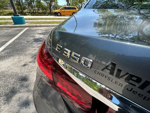 Used 2023 Mercedes-Benz E 350 4MATIC Sedan image 46