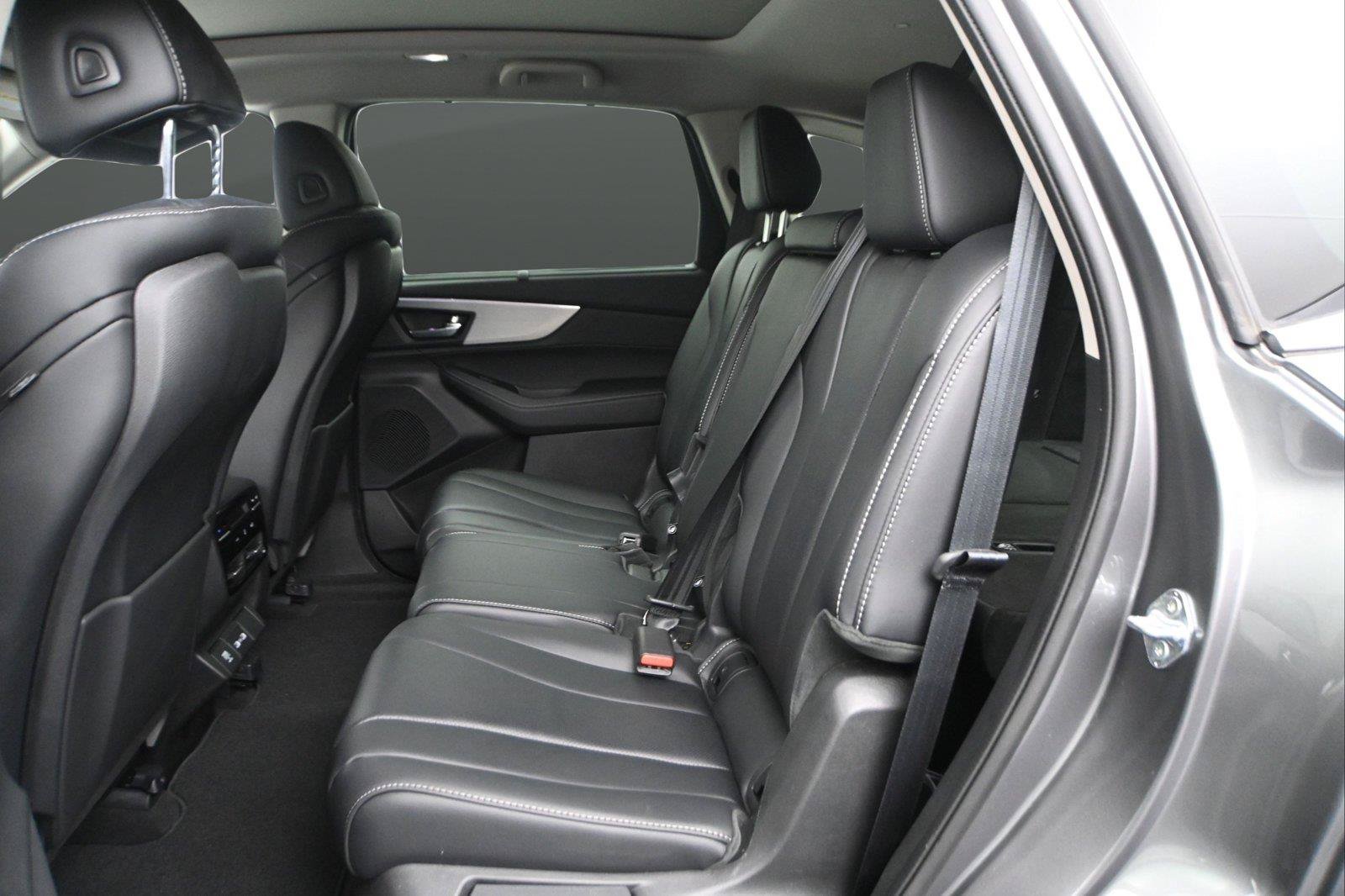Certified 2024 Acura MDX w/ Technology Package AWD/4WD image 9