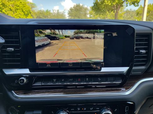 New 2026 GMC Sierra 2500 SLE w/ SLE Value Package; AWD/4WD image 11