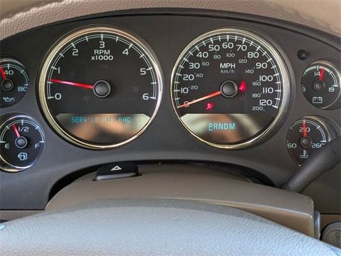 Used 2013 GMC Yukon SLT w/ SLT-2 Equipment Package image 17