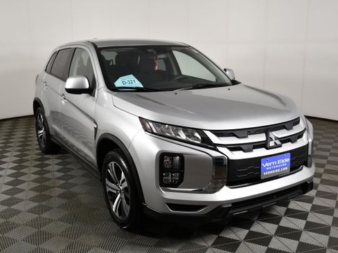 Used 2024 Mitsubishi Outlander Sport SE AWD/4WD image 2