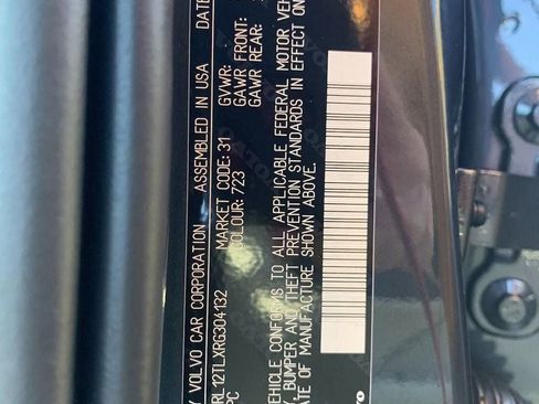 New 2024 Volvo S60 B5 Plus w/ Climate Package image 16