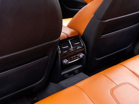 Used 2019 BMW M5 image 16