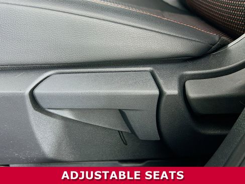 Certified 2025 Nissan Kicks SR image 4