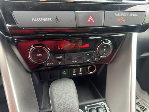 Used 2024 Mitsubishi Eclipse Cross LE AWD/4WD image 26