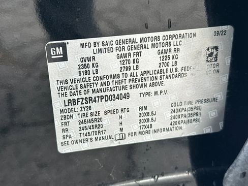 Used 2023 Buick Envision Avenir AWD/4WD image 30