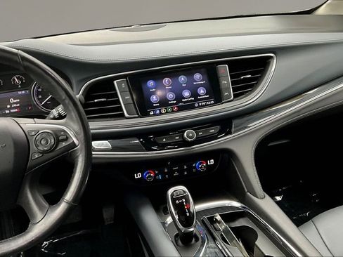 Used 2020 Buick Enclave Premium w/ Sun and Sites Package AWD/4WD image 9