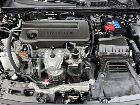 Used 2025 Honda Civic Sport image 10