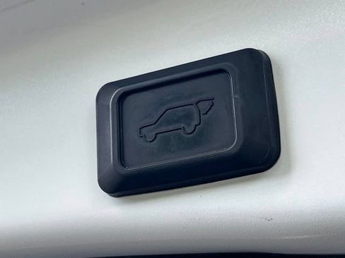 Used 2024 Toyota RAV4 XLE w/ Convenience Package AWD/4WD image 46
