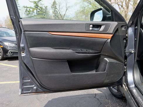 Used 2014 Subaru Outback 2.5i Limited w/ Moonroof Package image 29