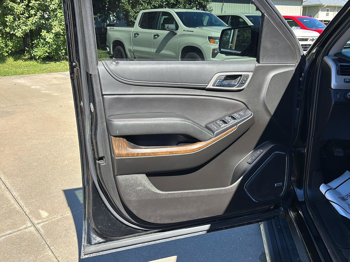Used 2019 GMC Yukon Denali w/ Denali Ultimate Package AWD/4WD image 15