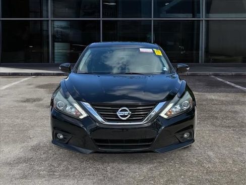 Used 2016 Nissan Altima 2.5 SL w/ 2.5 Technology w/LED Package FWD image 6