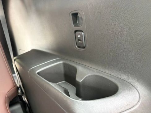 Used 2020 Buick Enclave Avenir FWD image 28