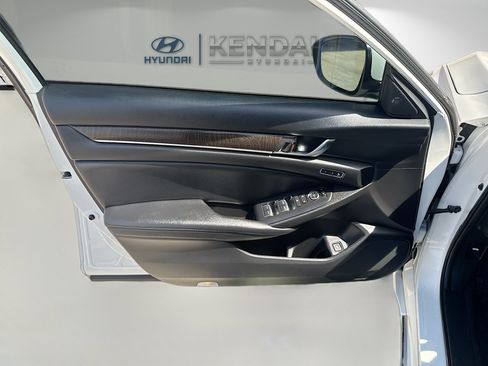 Used 2021 Honda Accord EX-L image 17