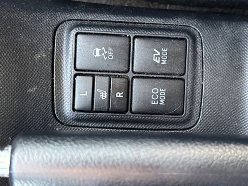 Used 2018 Toyota Prius C Four w/ Carpet Mat Package image 31