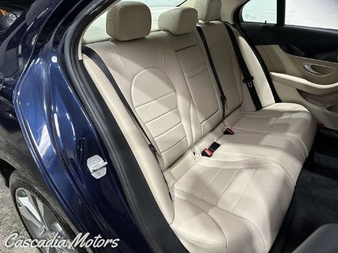 Used 2016 Mercedes-Benz C 300 4MATIC Sedan image 12