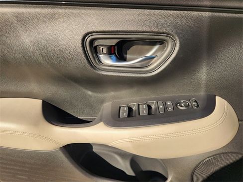 Certified 2024 Honda HR-V LX image 29