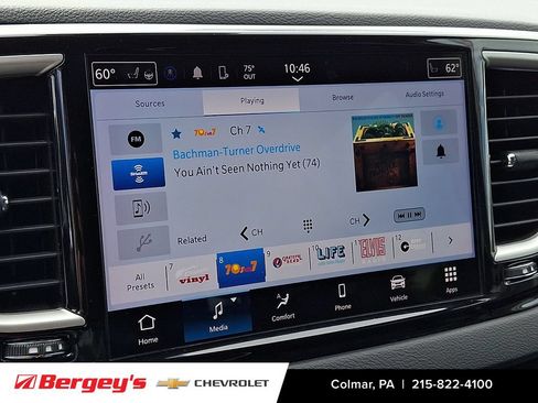 Used 2023 Chrysler Pacifica Touring-L FWD image 20