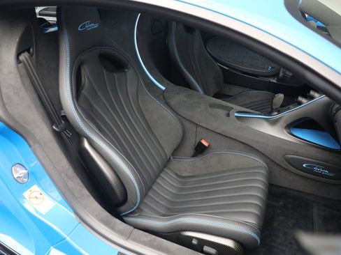 Used 2021 Bugatti Chiron Pur Sport image 21