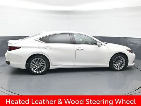 Used 2021 Lexus ES 300h w/ Accessory Package image 8