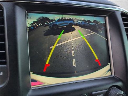 Used 2018 Jeep Grand Cherokee Altitude image 14