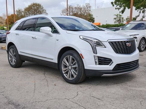 Used 2024 Cadillac XT5 Premium Luxury FWD image 9