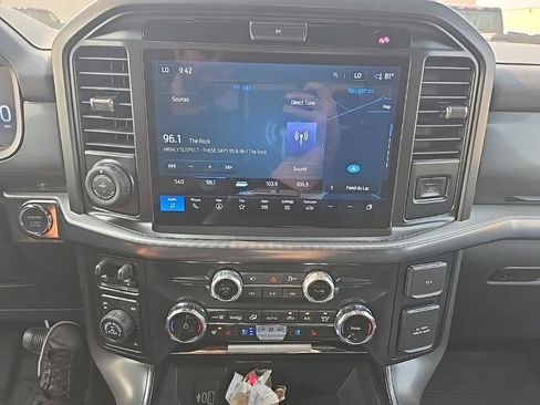 Used 2025 Ford F150 Lariat AWD/4WD image 25