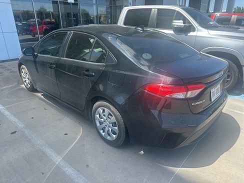 Used 2022 Toyota Corolla LE FWD image 4