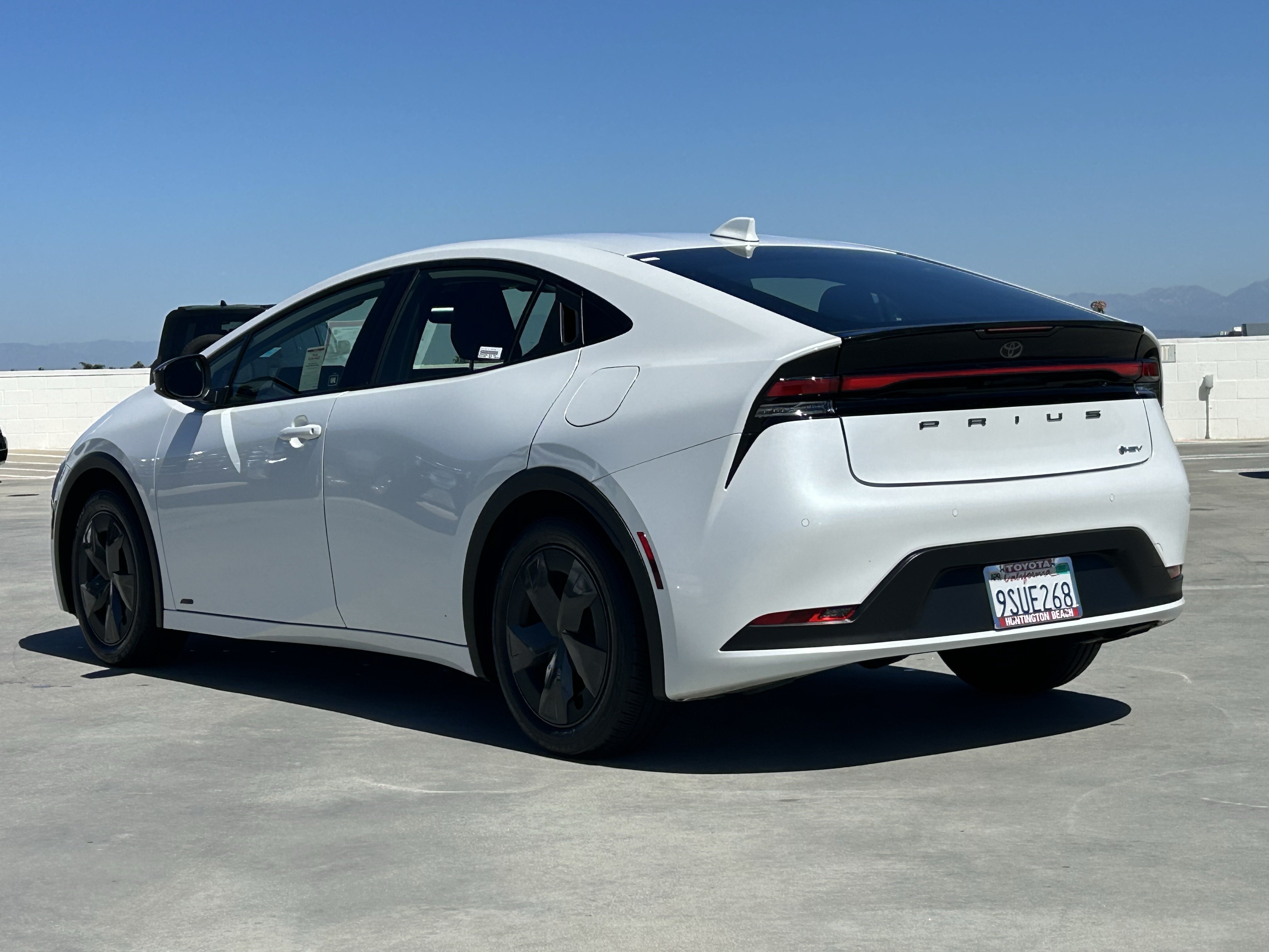 Certified 2025 Toyota Prius LE AWD/4WD image 5
