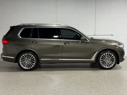 Used 2021 BMW X7 xDrive40i w/ Premium Package AWD/4WD image 5