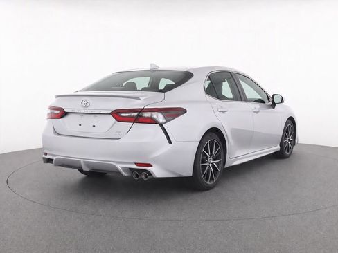Used 2024 Toyota Camry SE w/ Cold Weather Package AWD/4WD image 5